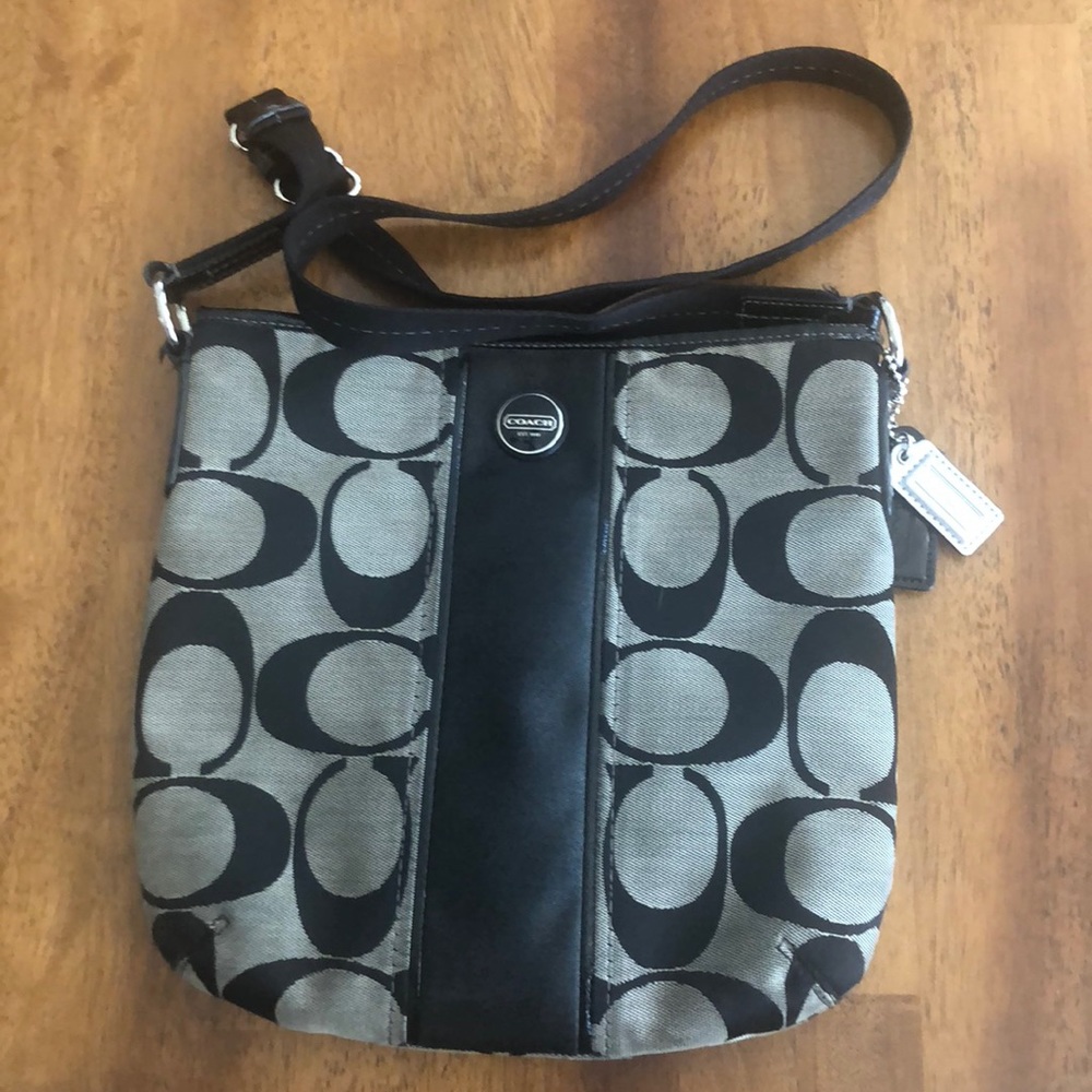 Cross Body COACH Purse